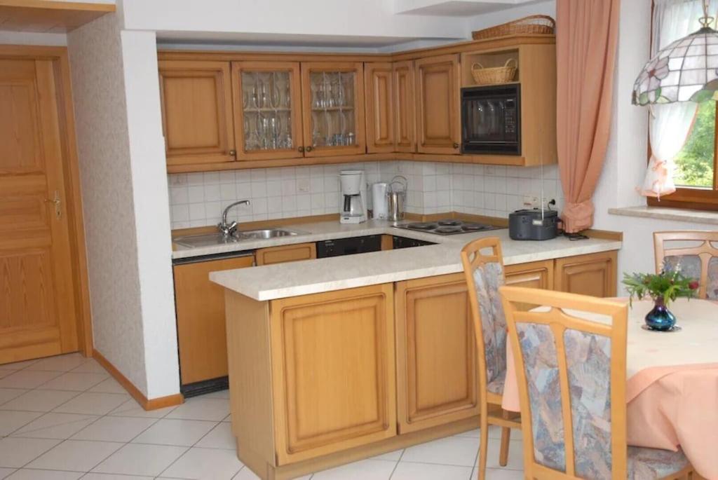 Oberbauernhof - Wohnung "Am Garten" -- Moderne Fewo Im Schoenen Schwarzwaldhaus 구타흐 외부 사진