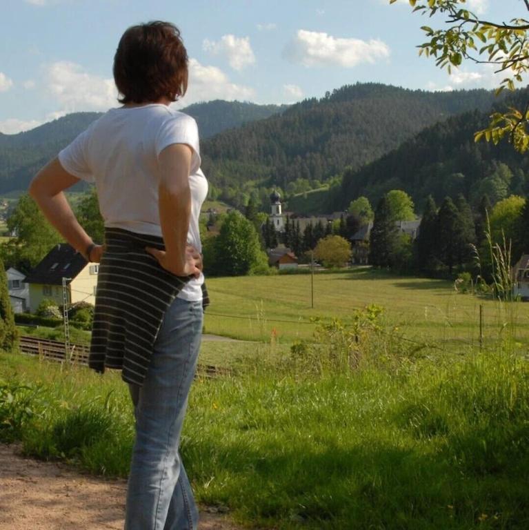 Oberbauernhof - Wohnung "Am Garten" -- Moderne Fewo Im Schoenen Schwarzwaldhaus 구타흐 외부 사진